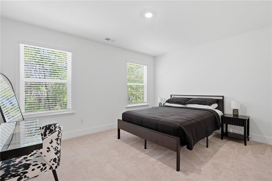 Furnished interior view inside a new home in , Dallas (Image 40).