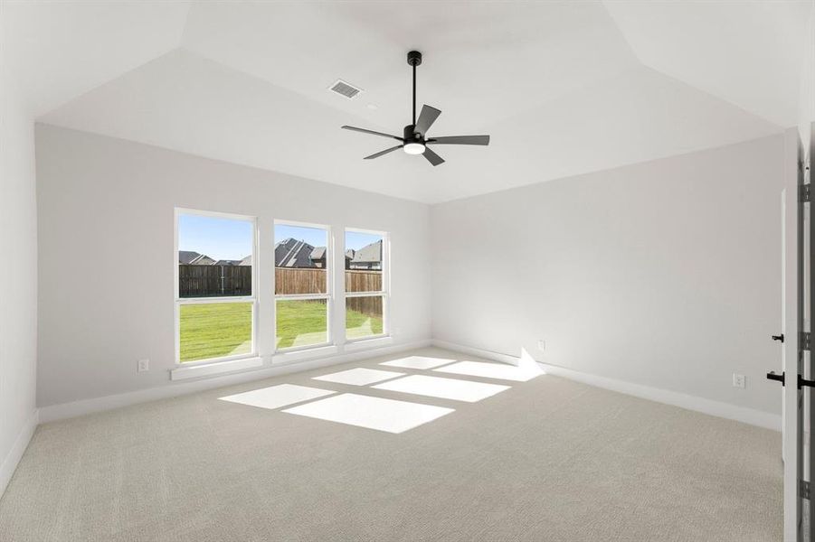 Spacious, unfurnished interior of a new home in Grayhawk Addition, Forney (Image 37).