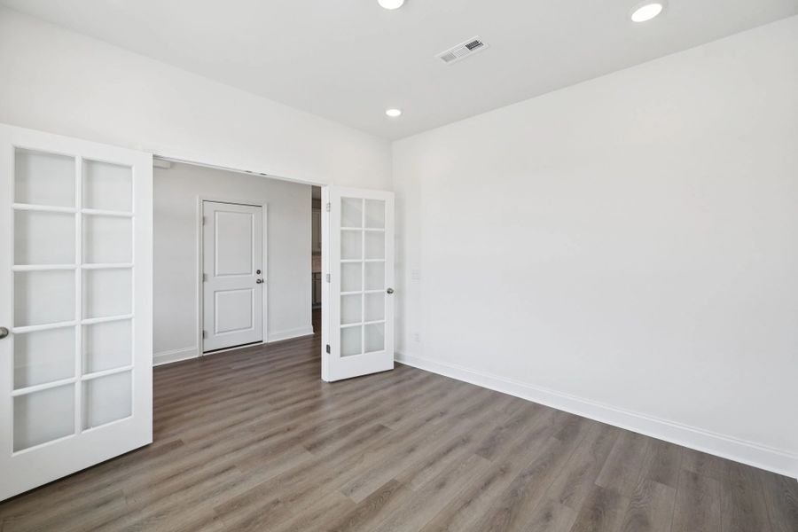 Spacious, unfurnished interior of a new home in Willow Landing, Mount Juliet (Image 16).