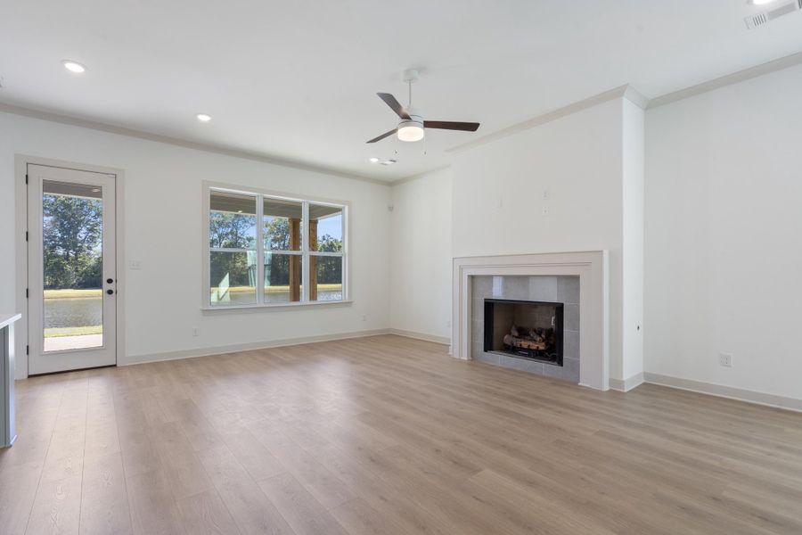 Spacious, unfurnished interior of a new home in Lockwood, Collierville (Image 18).