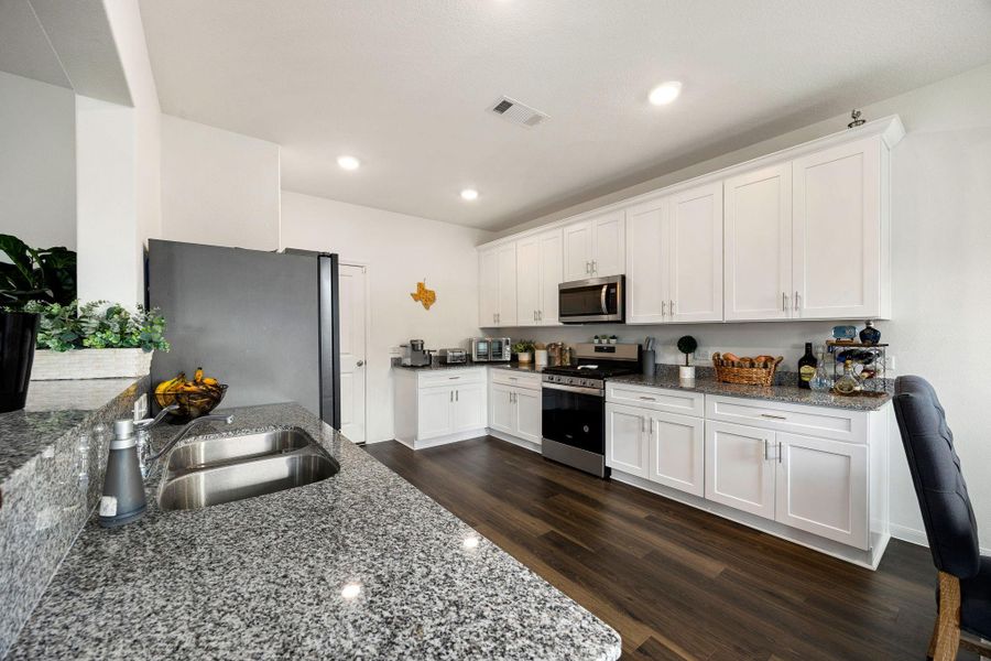 Furnished interior view inside a new home in Decker Farms, Magnolia (Image 27). Furnished interior view inside a new home in Decker Farms, Magnolia (Image 27).
