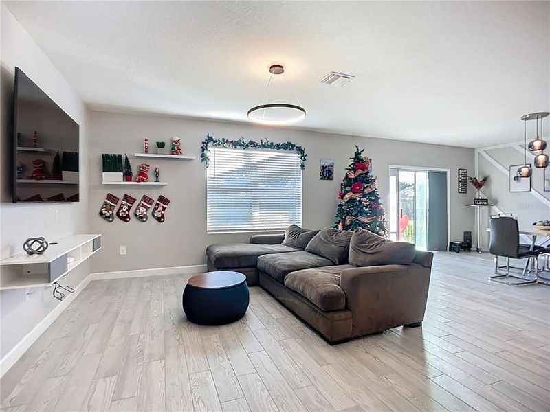 Furnished interior view inside a new home in Star Farms at Lakewood Ranch, Bradenton (Image 25).