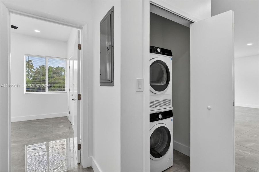 Furnished interior view inside a new home in , Fort Lauderdale (Image 5).