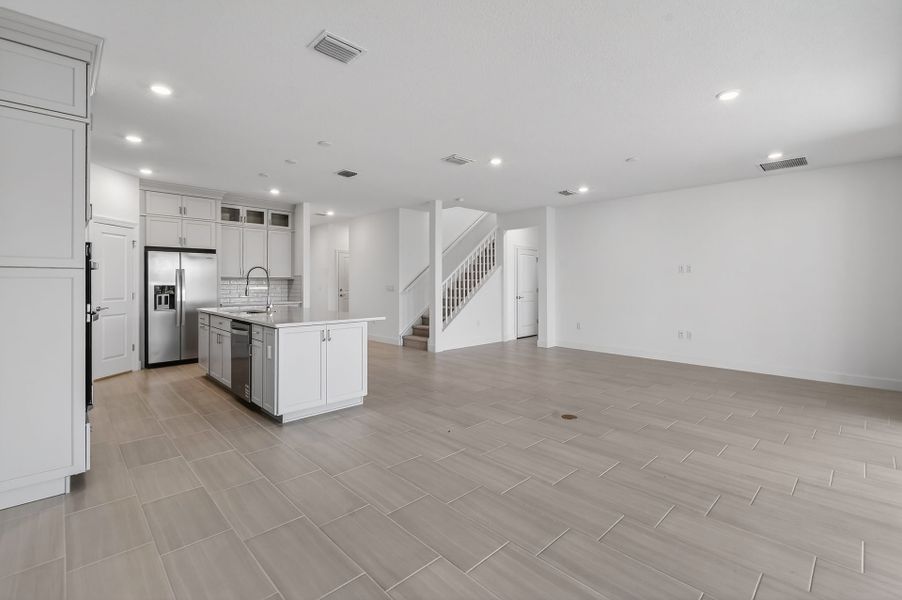 Spacious, unfurnished interior of a new home in Harbor Isle, Vero Beach (Image 89). Spacious, unfurnished interior of a new home in Harbor Isle, Vero Beach (Image 89).