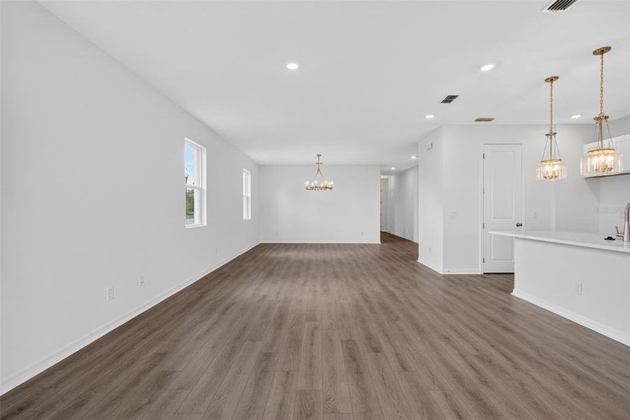 Spacious, unfurnished interior of a new home in Sunbrooke, St. Cloud (Image 14).