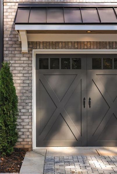 Exterior details and patio area of a home in , Brookhaven (Image 36).