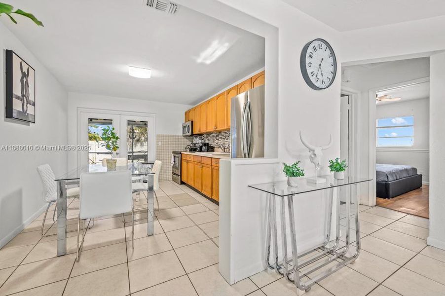 Furnished interior view inside a new home in , Dania Beach (Image 9).