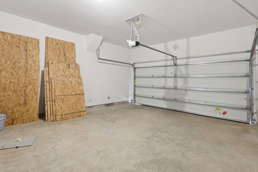 Spacious, unfurnished interior of a new home in Kemah Crossing - Luxe Series, Kemah (Image 32). Spacious, unfurnished interior of a new home in Kemah Crossing - Luxe Series, Kemah (Image 32).