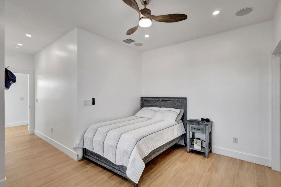 Furnished interior view inside a new home in , North Palm Beach (Image 53). Furnished interior view inside a new home in , North Palm Beach (Image 53).