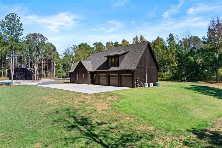 Image 83 of a home in .