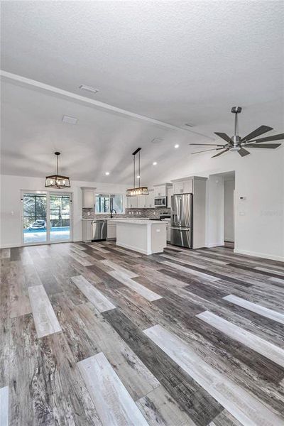 Spacious, unfurnished interior of a new home in , Dunnellon (Image 24).
