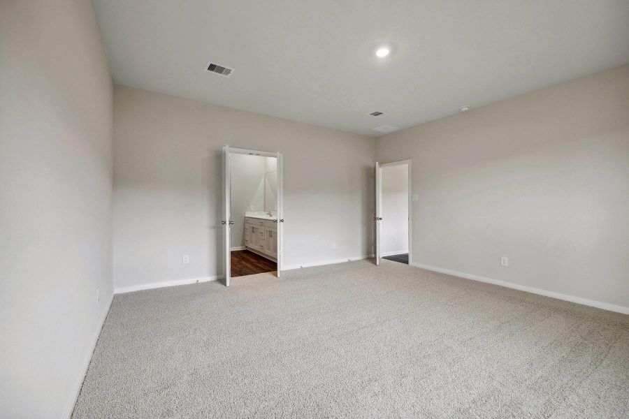 Spacious, unfurnished interior of a new home in Trails at Cochran Ranch, Waller (Image 16). Spacious, unfurnished interior of a new home in Trails at Cochran Ranch, Waller (Image 16).