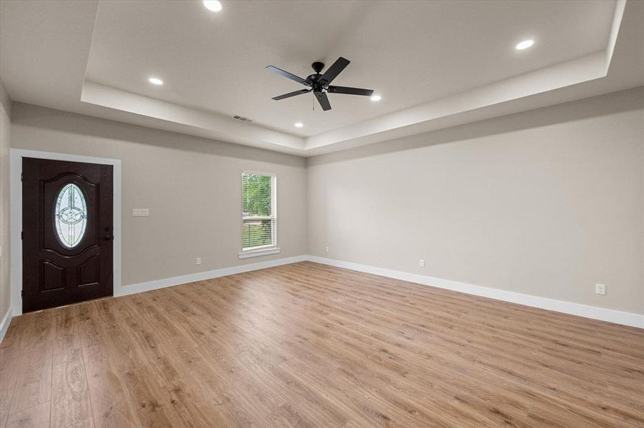 Spacious, unfurnished interior of a new home in , Corsicana (Image 16).