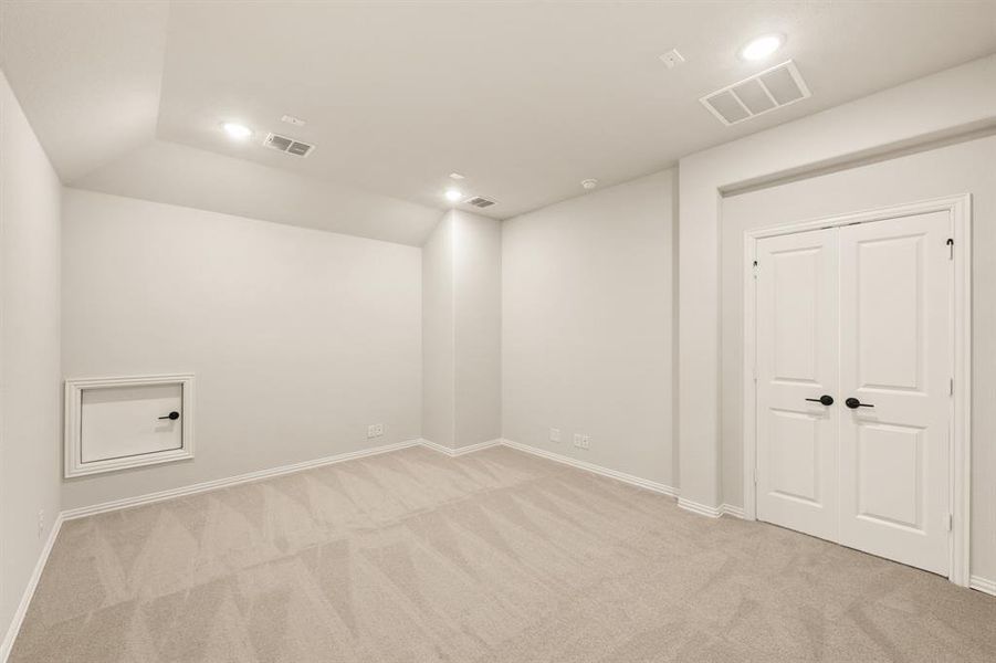 Spacious, unfurnished interior of a new home in Hulen Trails Classic 50, Fort Worth (Image 34). Spacious, unfurnished interior of a new home in Hulen Trails Classic 50, Fort Worth (Image 34).