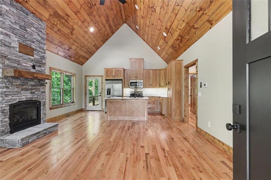 Spacious, unfurnished interior of a new home in , Blairsville (Image 33).