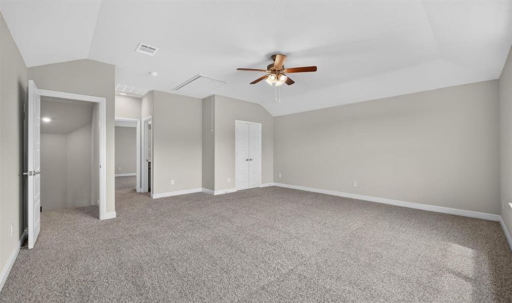 Spacious, unfurnished interior of a new home in Treeline, Justin (Image 35).
