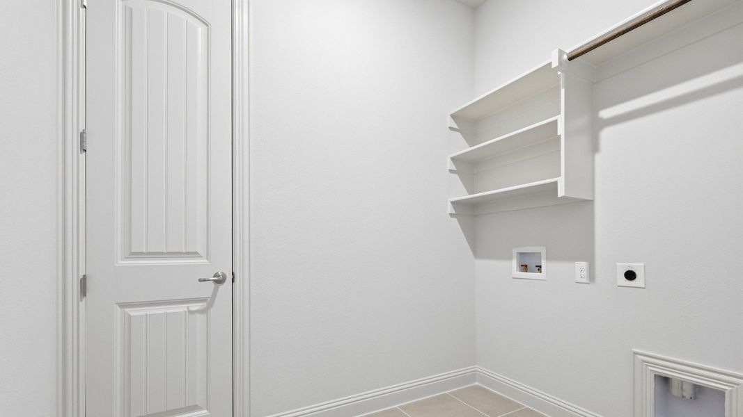Furnished interior view inside a new home in Lakeshore Bluffs, Shady Shores (Image 39).