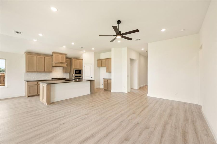 Image 33 of a home in Waverly Estates.