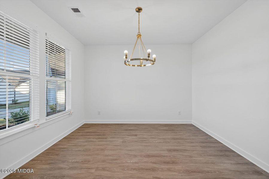 Spacious, unfurnished interior of a new home in Robins Estates, Warner Robins (Image 14).