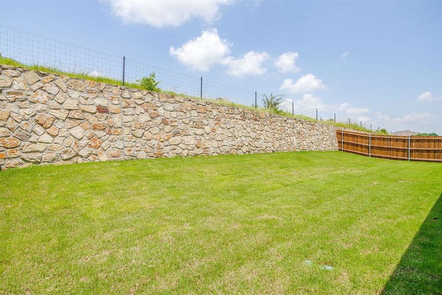 Exterior details and patio area of a home in Whitestone Crest, Benbrook (Image 29).
