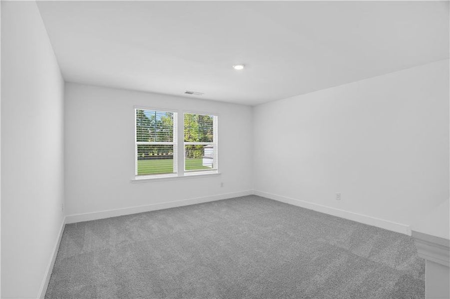 Spacious, unfurnished interior of a new home in Shadow Creek, Jackson (Image 28).