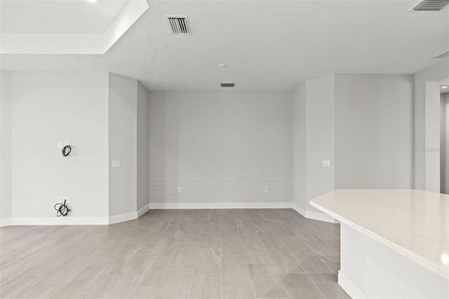Spacious, unfurnished interior of a new home in Wysteria, Venice (Image 39).