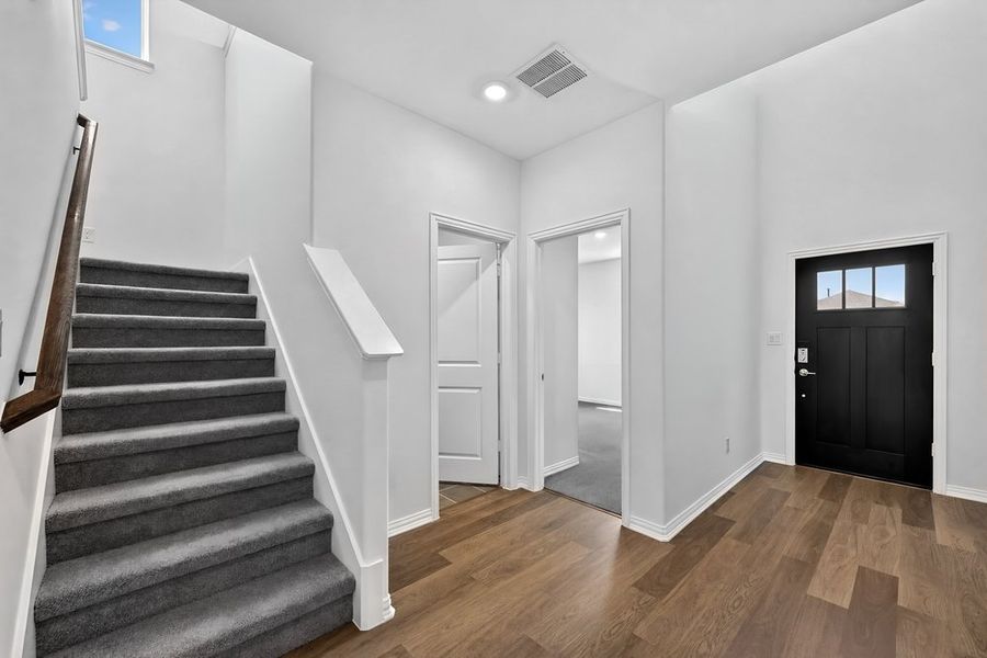 Spacious, unfurnished interior of a new home in Parks at Foster Crossing, Anna (Image 17).