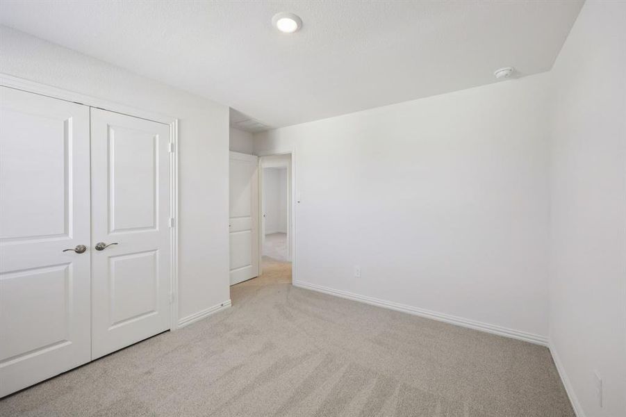 Spacious, unfurnished interior of a new home in Lakehaven - Signature Series, Farmersville (Image 32).