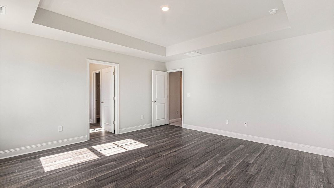 Spacious, unfurnished interior of a new home in Belle Park, North Myrtle Beach (Image 16).