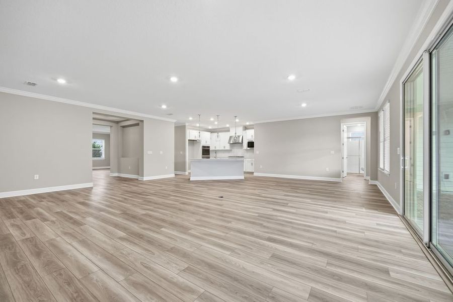 Spacious, unfurnished interior of a new home in Headwaters at Lofton Creek, Yulee (Image 19).