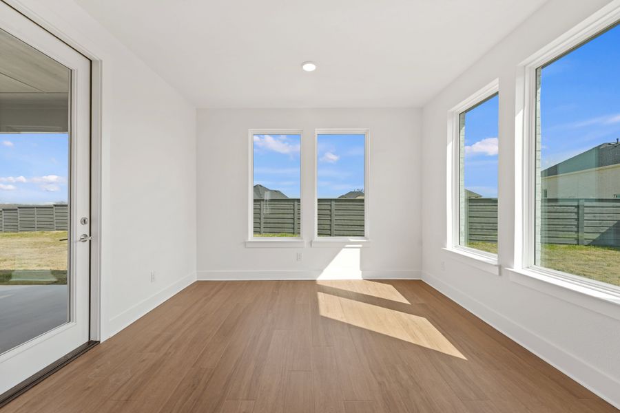 Spacious, unfurnished interior of a new home in Union Park, Little Elm (Image 17).