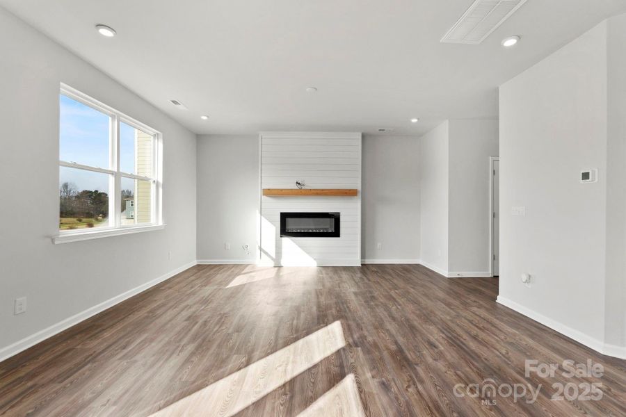 Spacious, unfurnished interior of a new home in The Meadows at Asbury Ridge, York (Image 16).