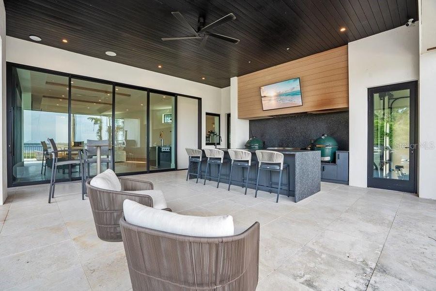 Community amenities in , Windermere (Image 72).