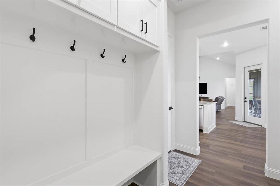 Spacious, unfurnished interior of a new home in , Weatherford (Image 22).
