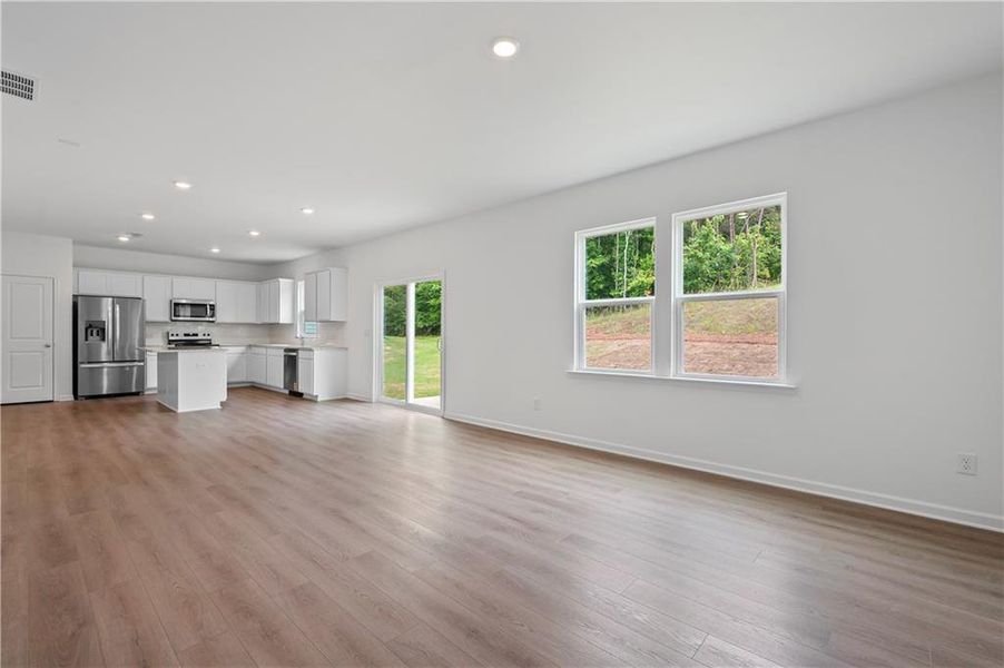 Spacious, unfurnished interior of a new home in Avery Ridge, Gainesville (Image 20).
