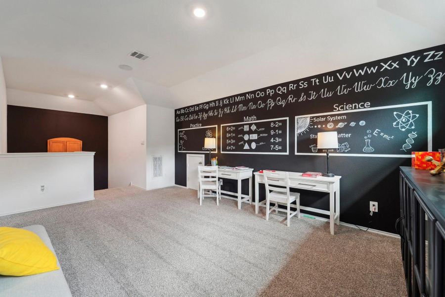 Image 2 of a home in Mill Creek. Image 2 of a home in Mill Creek.