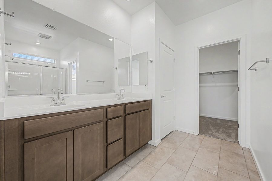 Furnished interior view inside a new home in Copper Falls, Buckeye (Image 6).