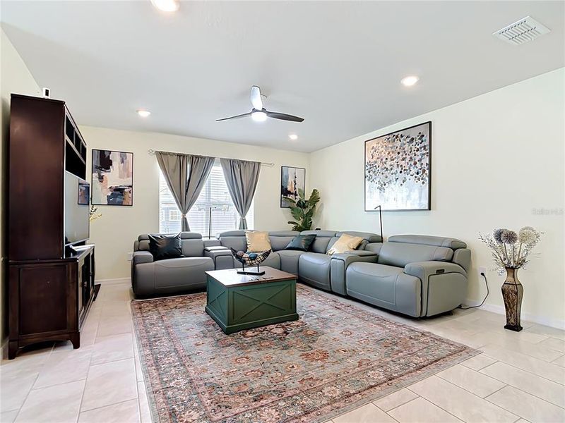 Furnished interior view inside a new home in , Winter Haven (Image 7).
