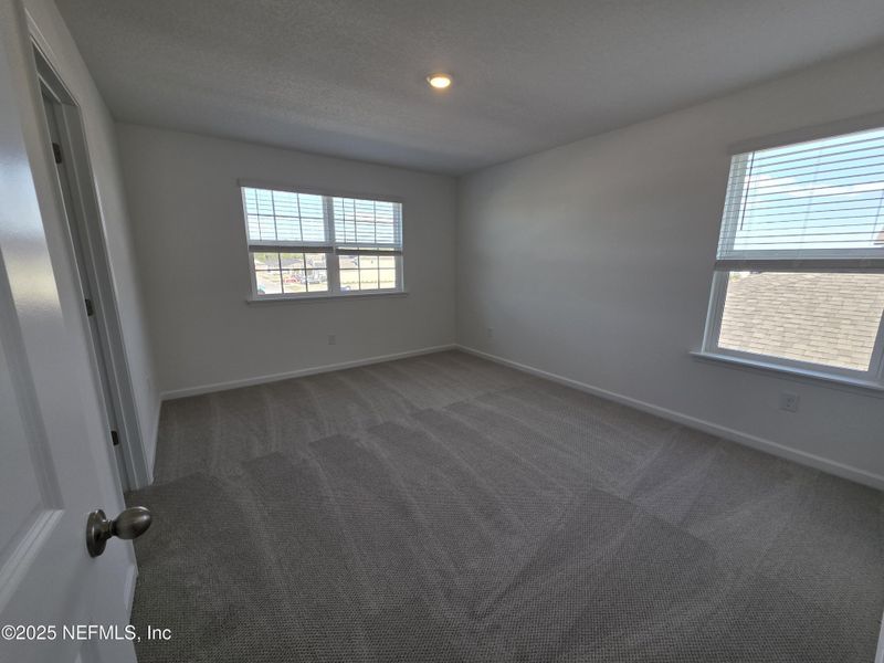 Spacious, unfurnished interior of a new home in Hyland Trail, Green Cove Springs (Image 41).