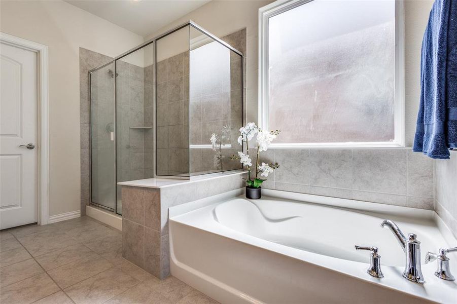 Primary bathroom is like your own relaxing oasis! Primary bathroom is like your own relaxing oasis!