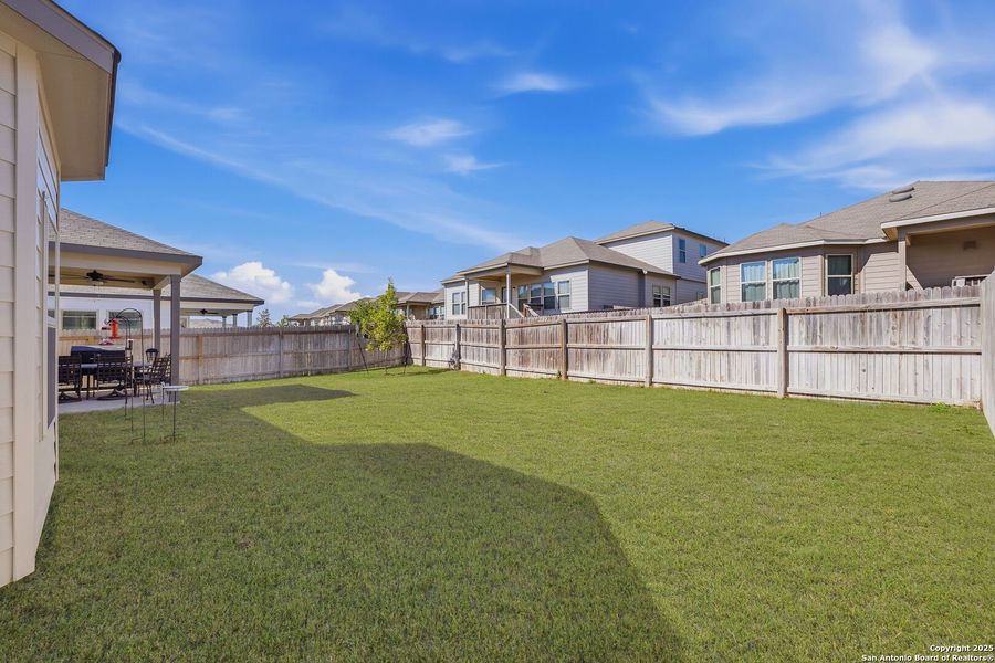 Exterior details and patio area of a home in Greenspoint Heights, Seguin (Image 26).
