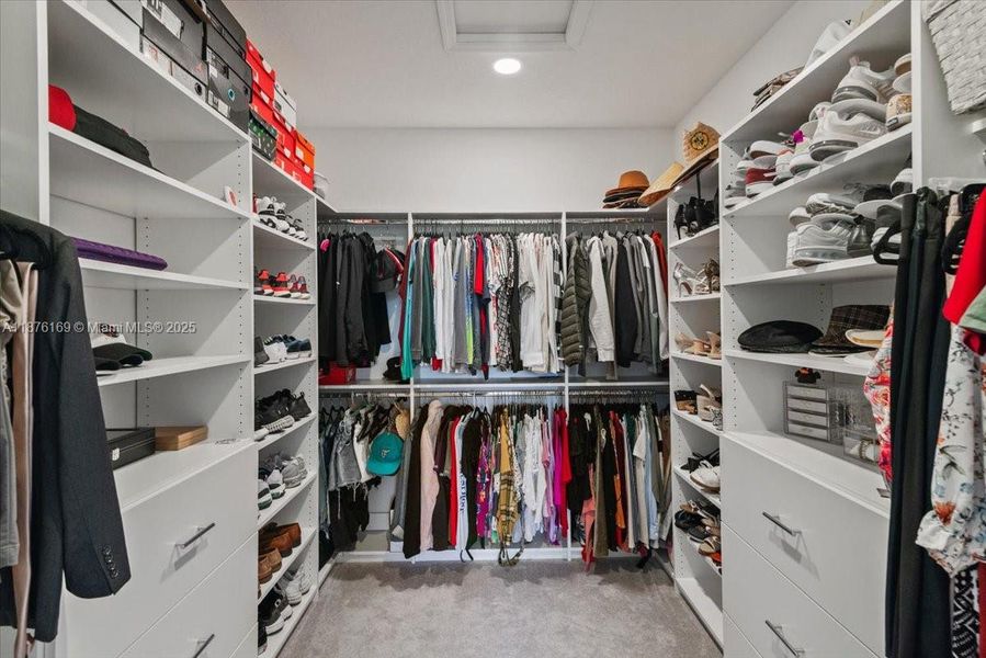 Furnished interior view inside a new home in , Homestead (Image 25).
