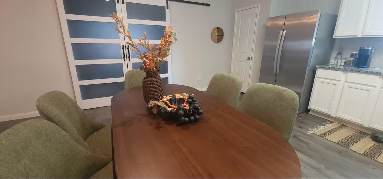 Furnished interior view inside a new home in Imperial Heights, Houston (Image 13). Furnished interior view inside a new home in Imperial Heights, Houston (Image 13).