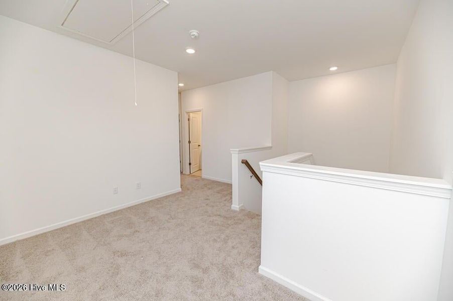Spacious, unfurnished interior of a new home in Fords Reach, Bolivia (Image 8).