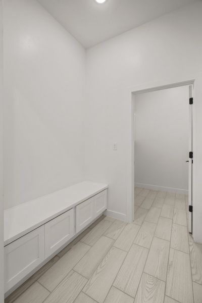 Spacious, unfurnished interior of a new home in Painted Sky, El Paso (Image 28).