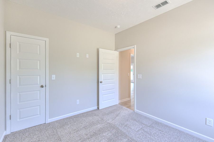 Spacious, unfurnished interior of a new home in Legacy Preserve, Tullahoma (Image 23). Spacious, unfurnished interior of a new home in Legacy Preserve, Tullahoma (Image 23).