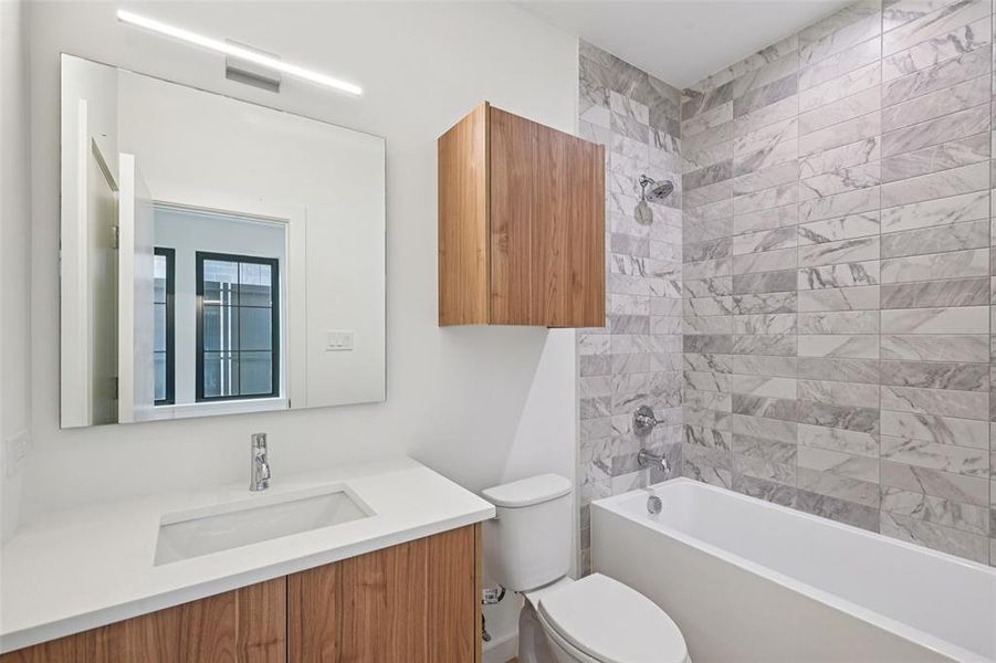 Furnished interior view inside a new home in , Dallas (Image 14). Furnished interior view inside a new home in , Dallas (Image 14).