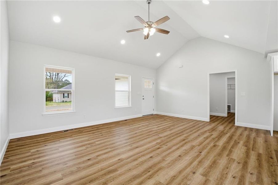 Spacious, unfurnished interior of a new home in , Eton (Image 20).