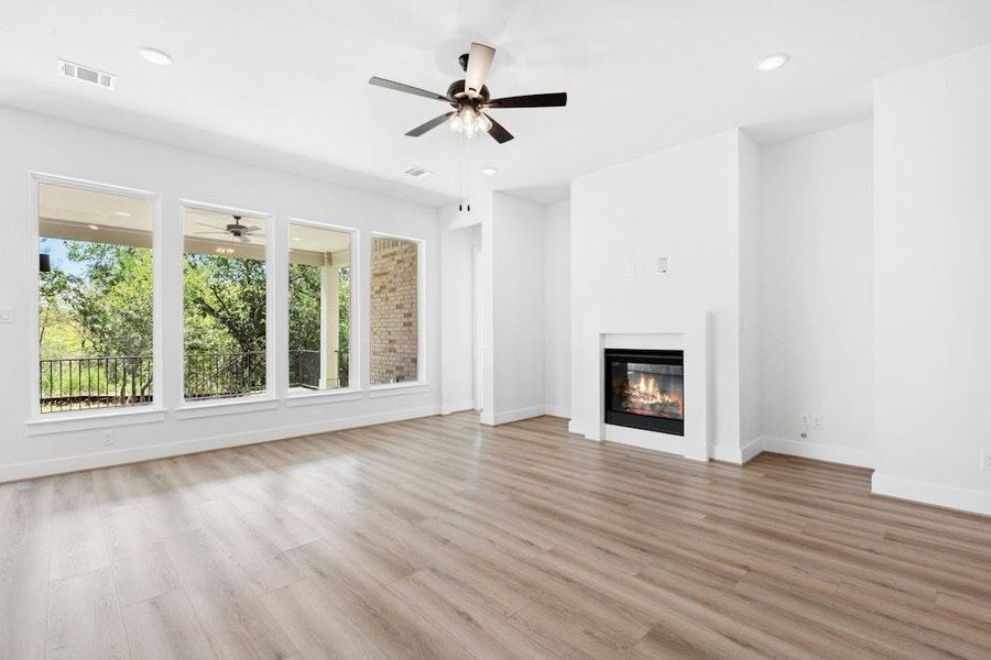 Spacious, unfurnished interior of a new home in Double Eagle Ranch, Cedar Creek (Image 25). Spacious, unfurnished interior of a new home in Double Eagle Ranch, Cedar Creek (Image 25).