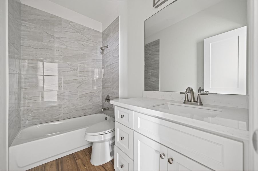 Furnished interior view inside a new home in , Hempstead (Image 11).